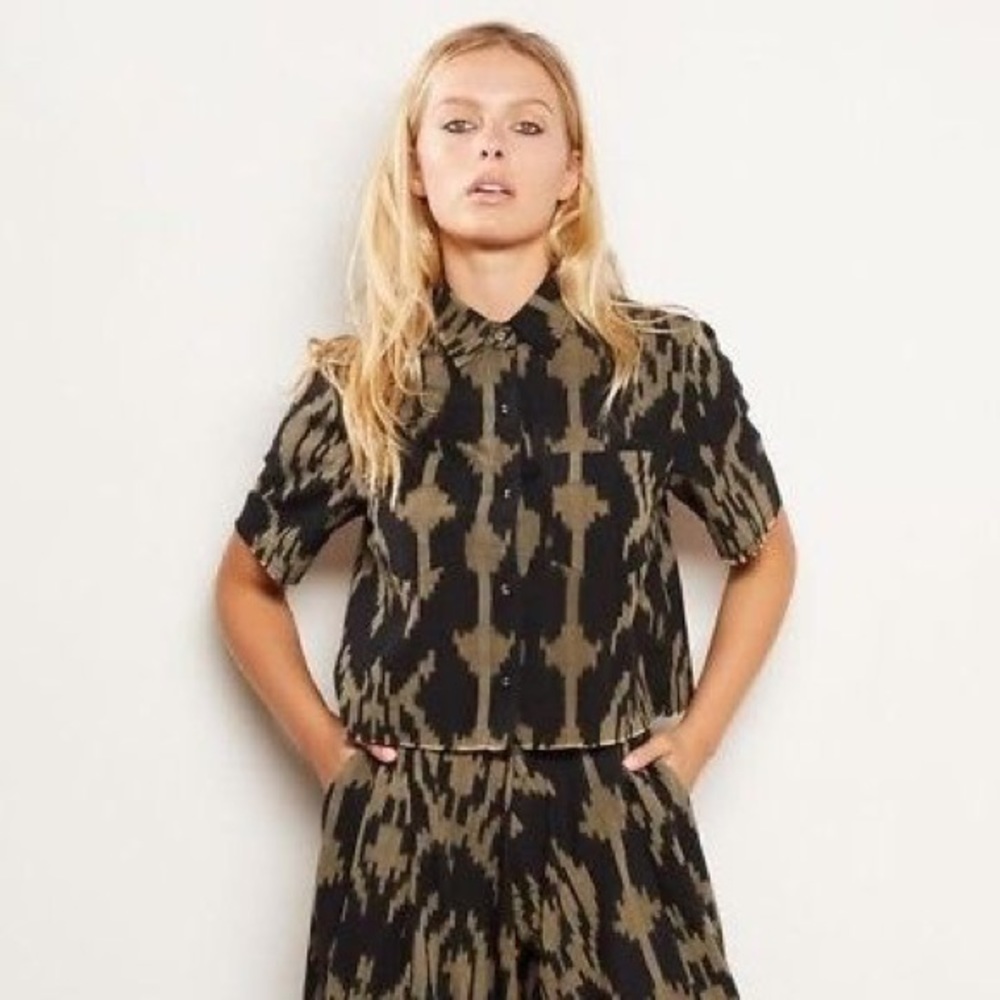 The Odells Square Button Down NWT XS